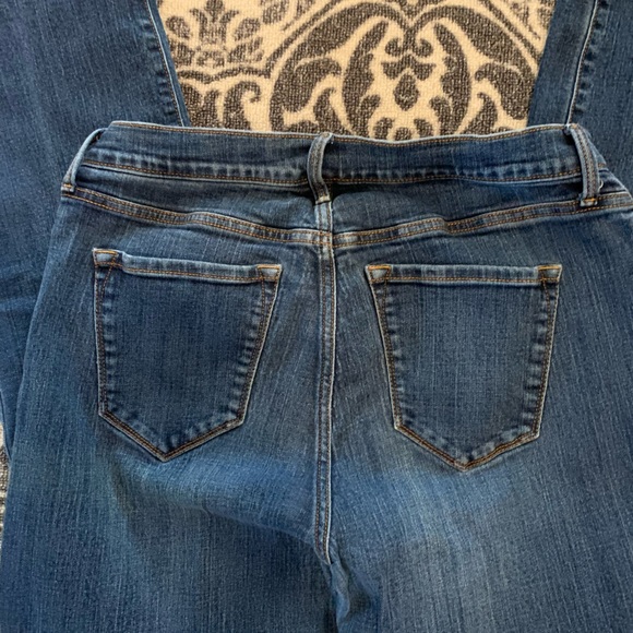 Old Navy Curvy Mid-rise size 8 - Picture 4 of 5